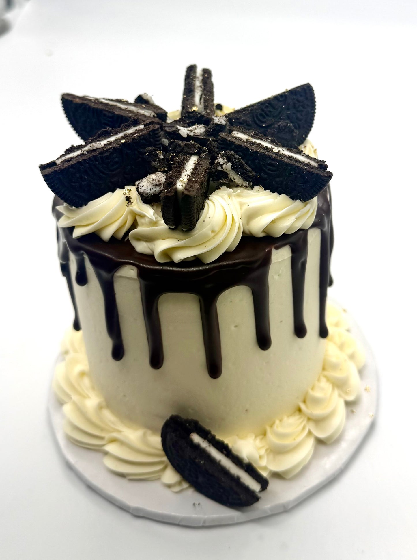 Oreo Cookies and Cream Cake
