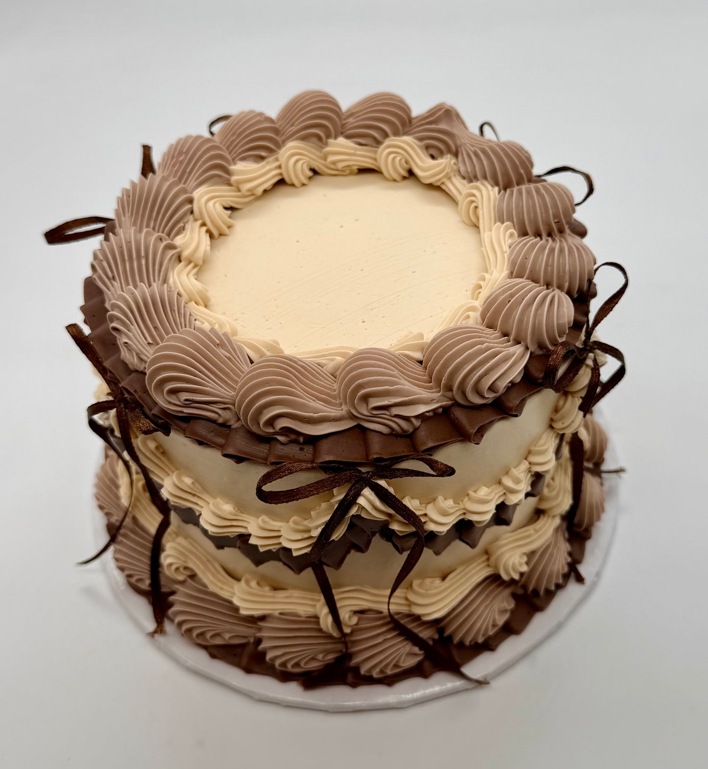 Vintage Round Cake