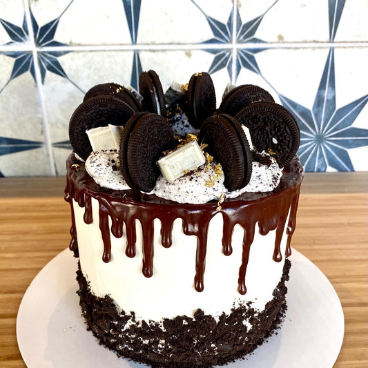 Oreo Cookies and Cream Cake