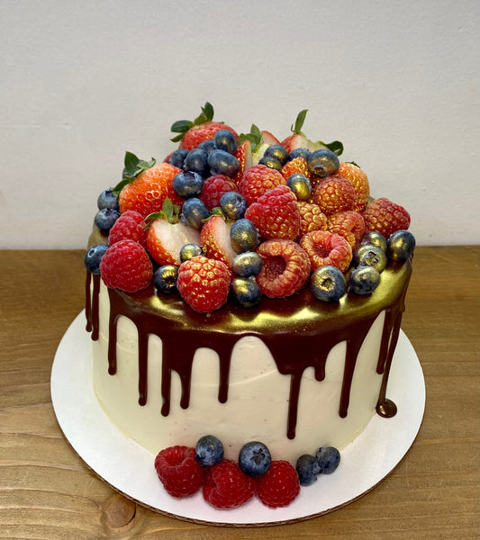 Mixed Berry Vanilla Cake